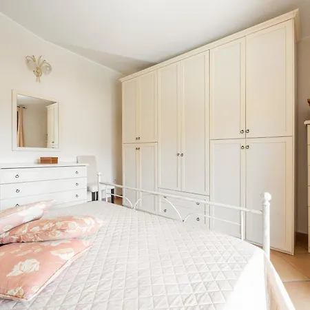 Apartment Paola - *